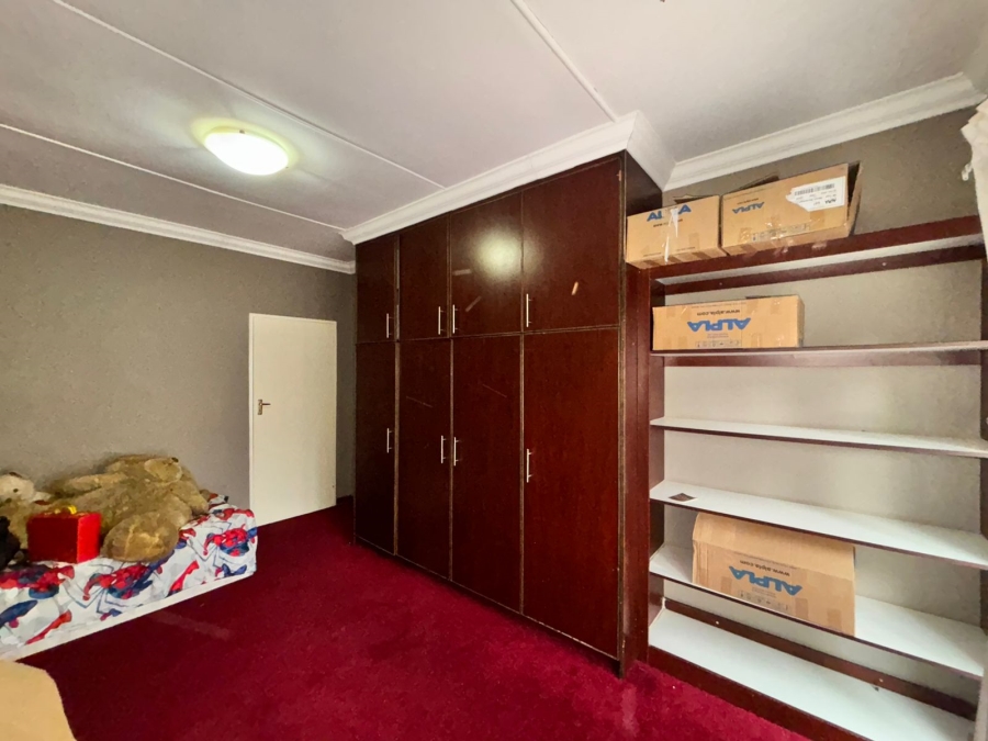 5 Bedroom Property for Sale in Flamwood North West